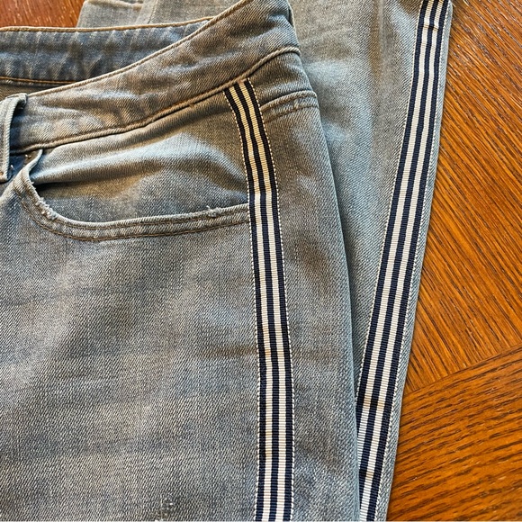 Talbots Modern Ankle High Rise Jeans 16W w/Side Stripe Sea Glass Light Wash - Picture 2 of 12